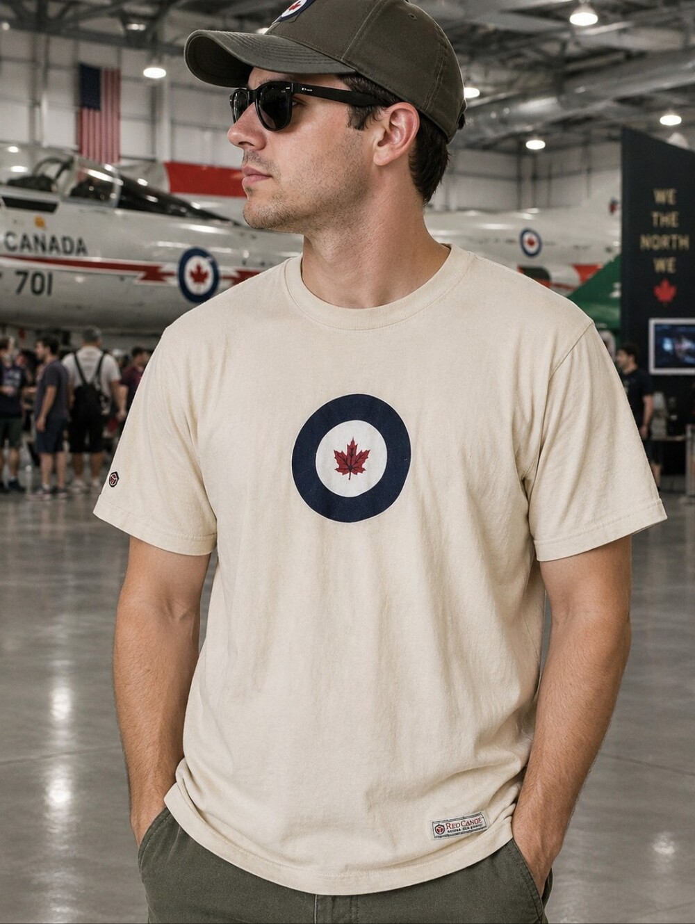 Red Canoe Canadian Air Force Roundel T-Shirt Mens M Cream Military Graphic Logo